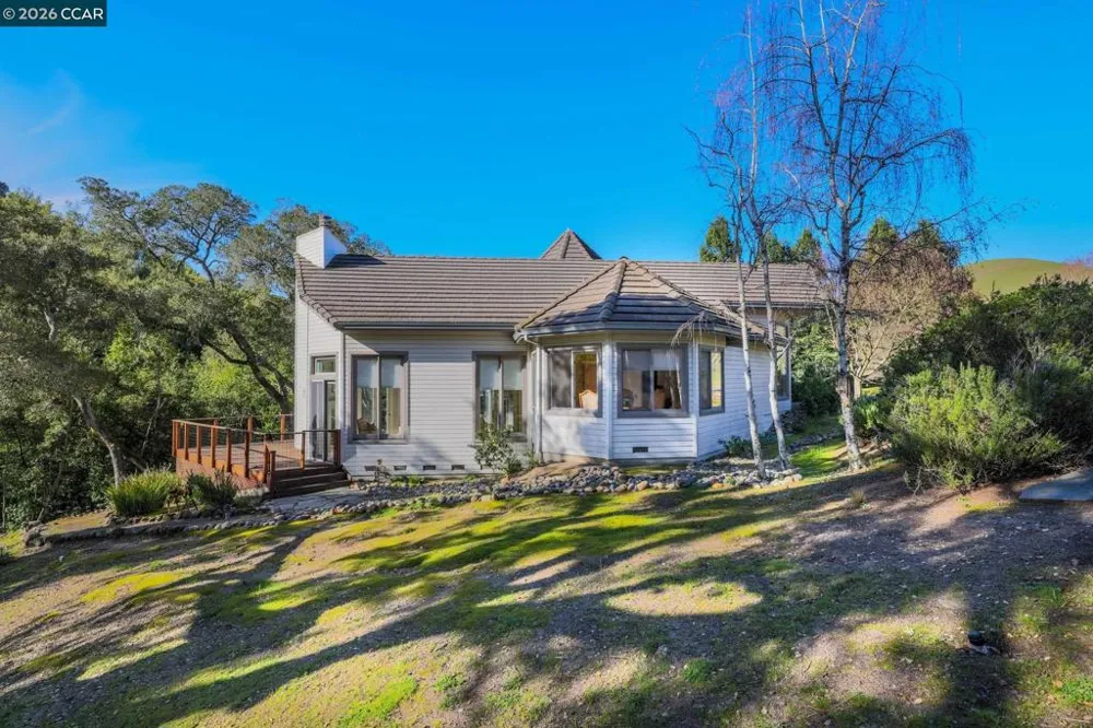 4 Julianna Moraga, CA 94556