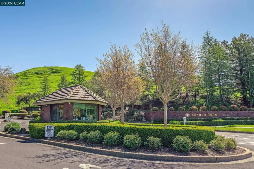 4 Julianna Moraga, CA 94556