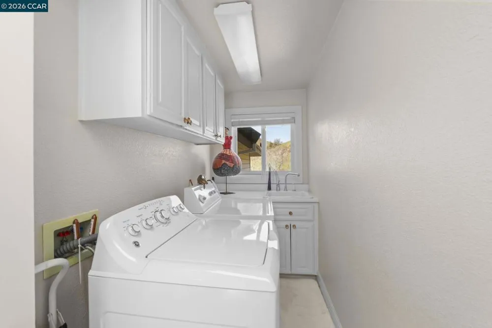 4 Julianna Moraga, CA 94556