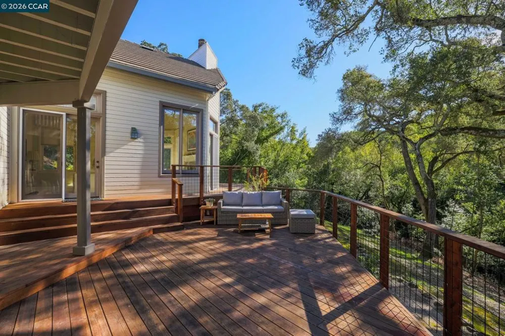 4 Julianna Moraga, CA 94556