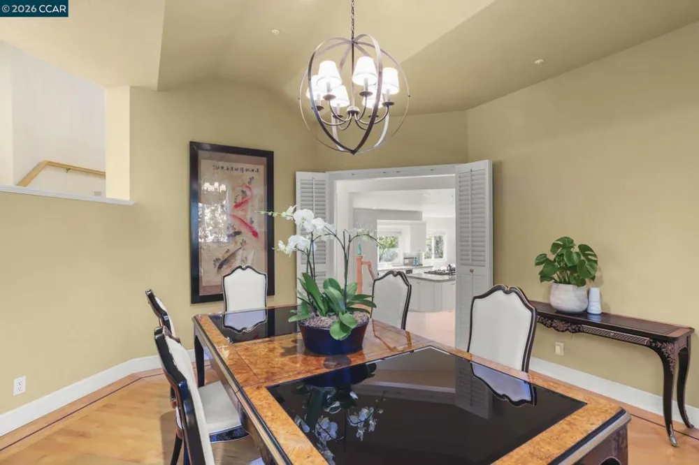 4 Julianna Moraga, CA 94556