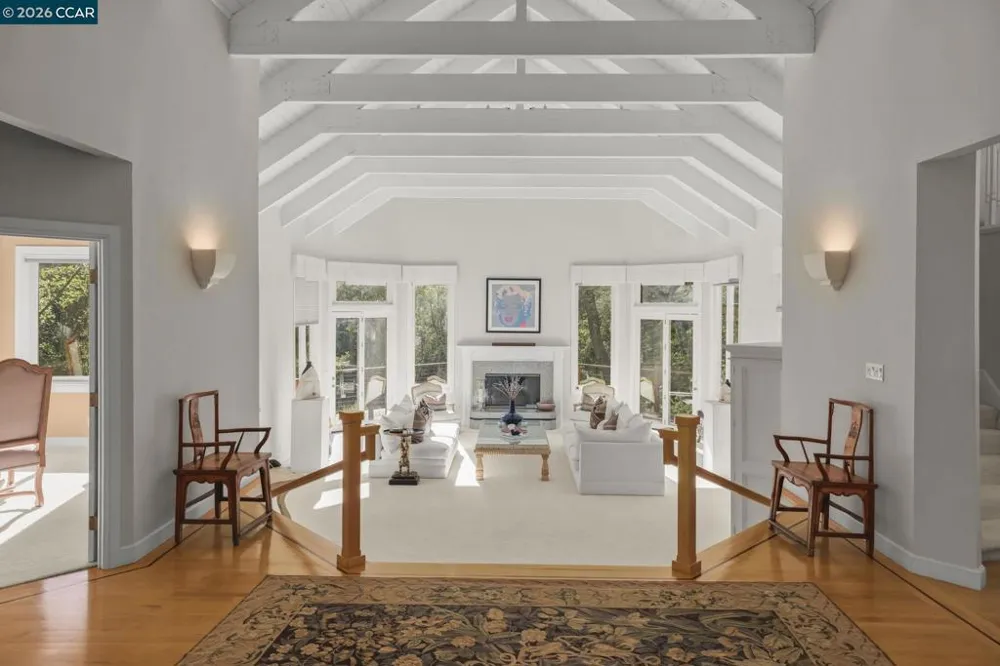 4 Julianna Moraga, CA 94556