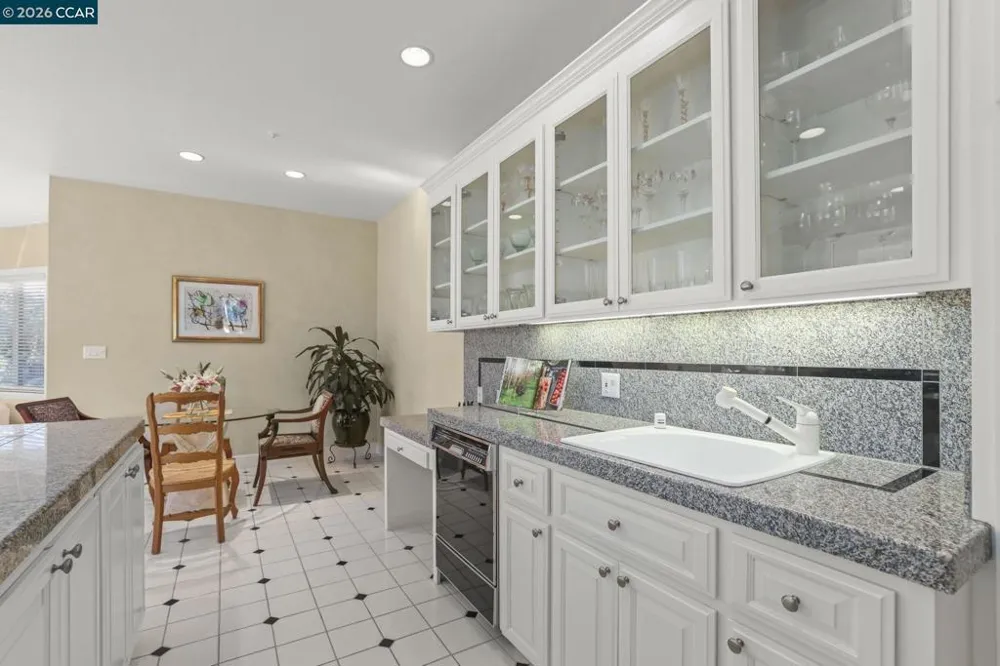 4 Julianna Moraga, CA 94556