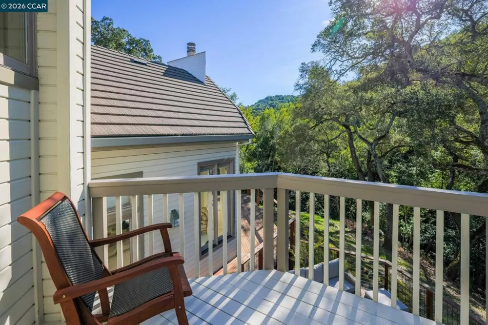 4 Julianna Moraga, CA 94556