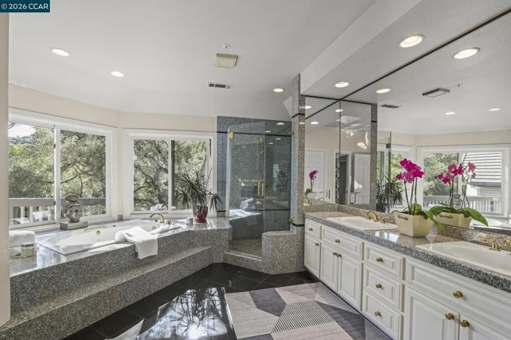 4 Julianna Moraga, CA 94556