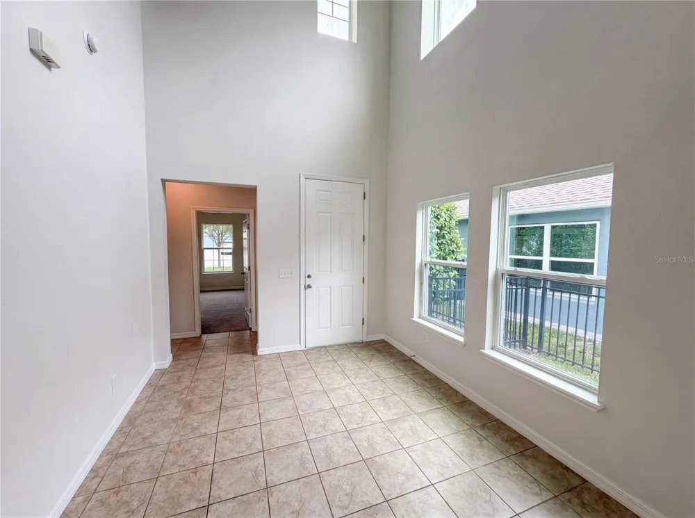 811 MAPLE LEAF LOOP Winter Springs, FL 32708