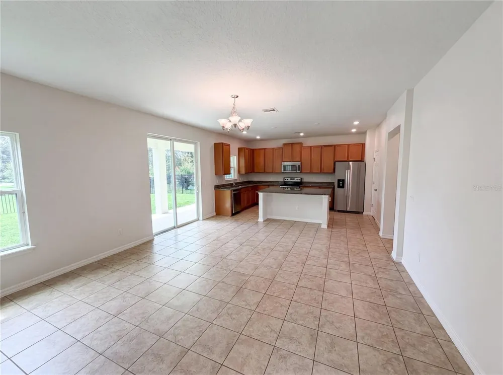 811 MAPLE LEAF LOOP Winter Springs, FL 32708
