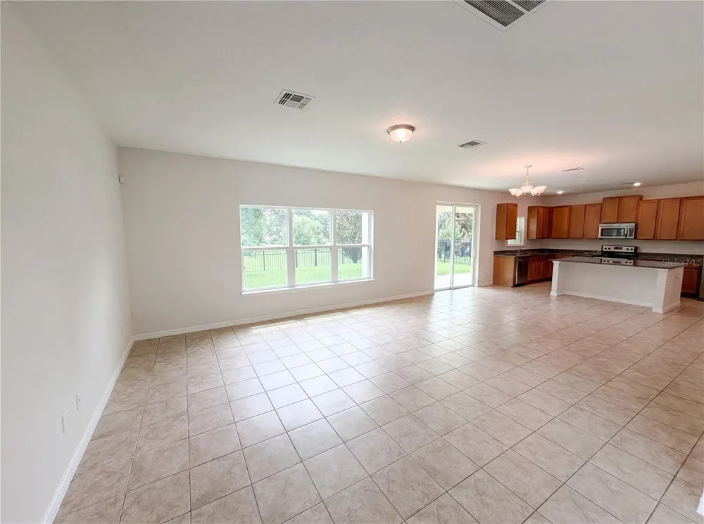 811 MAPLE LEAF LOOP Winter Springs, FL 32708