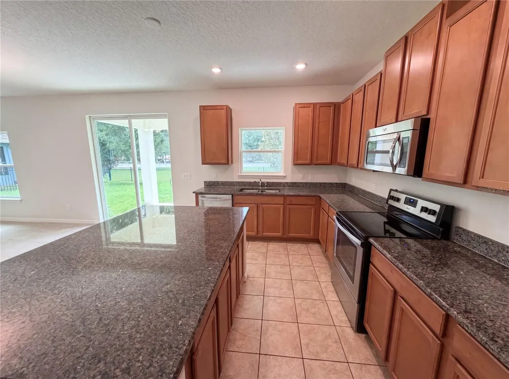 811 MAPLE LEAF LOOP Winter Springs, FL 32708