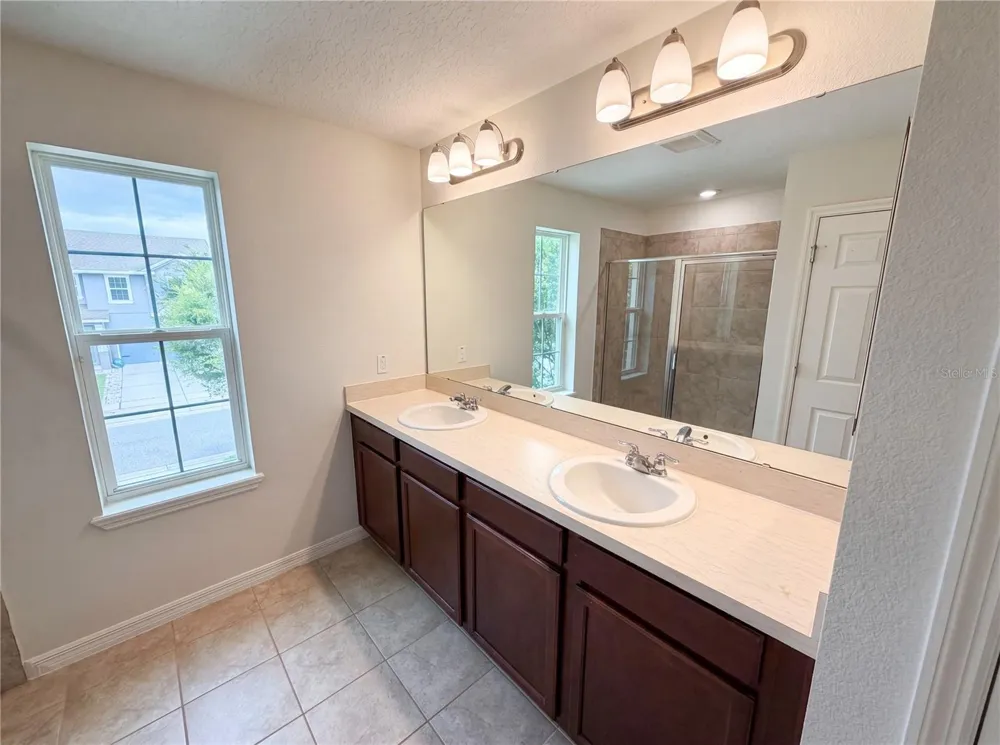 811 MAPLE LEAF LOOP Winter Springs, FL 32708
