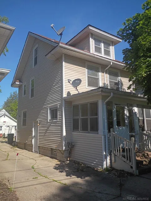 320 Huron Street