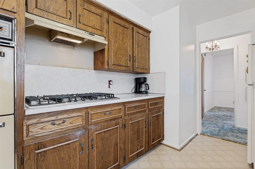422 W Daugherty Drive Garland, TX 75041