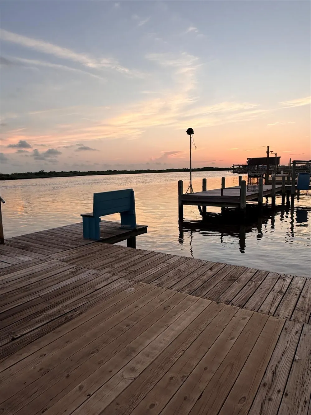 124 Seagull Sargent, TX 77414