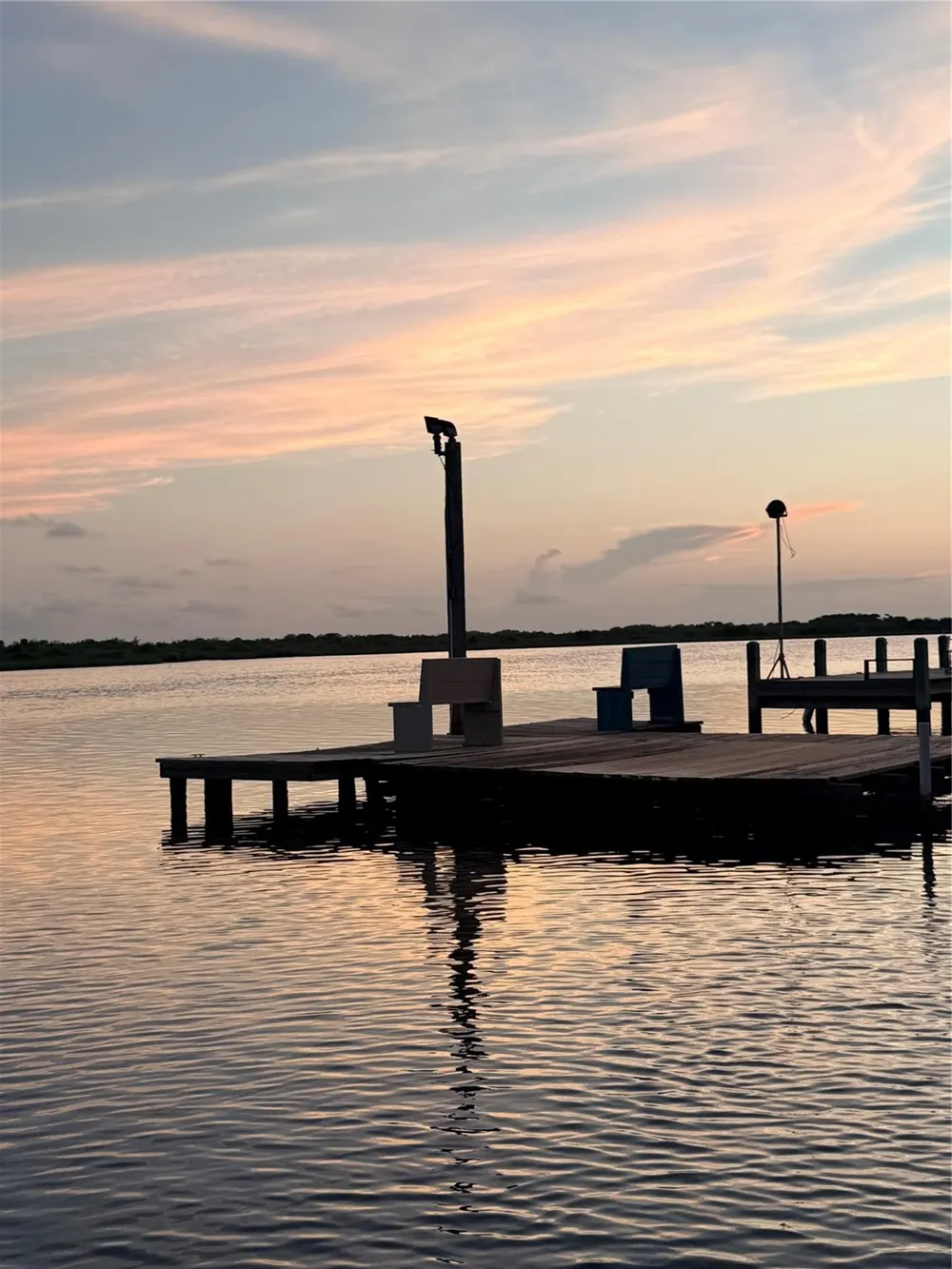 124 Seagull Sargent, TX 77414