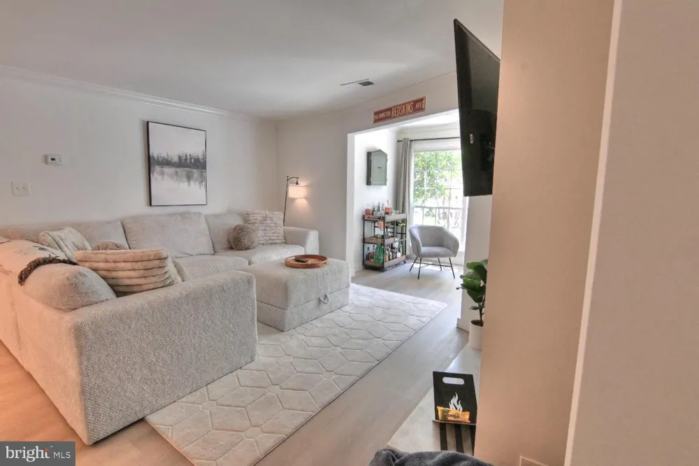 2220 SPRINGWOOD DRIVE #C Reston, VA 20191