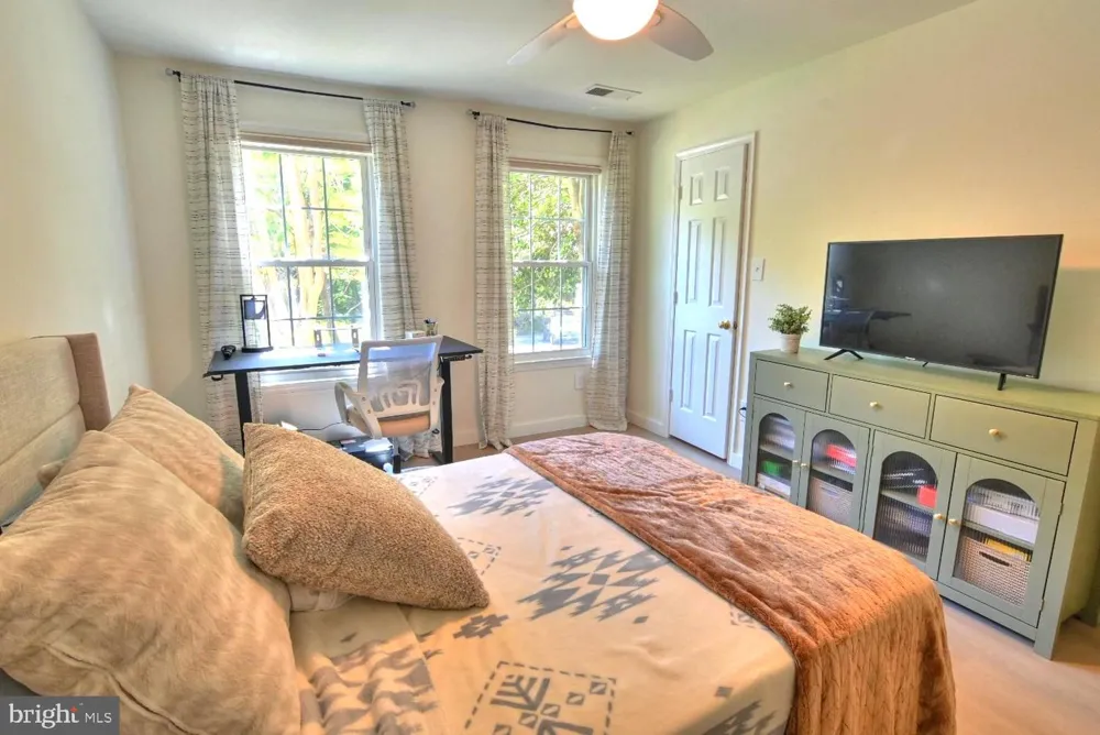 2220 SPRINGWOOD DRIVE #C Reston, VA 20191