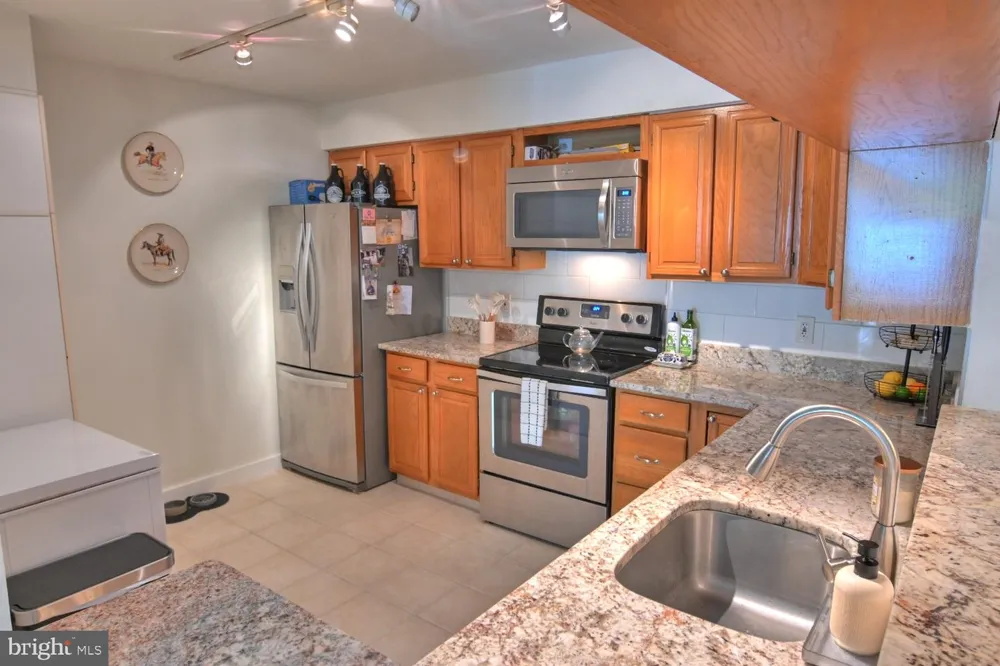 2220 SPRINGWOOD DRIVE #C Reston, VA 20191