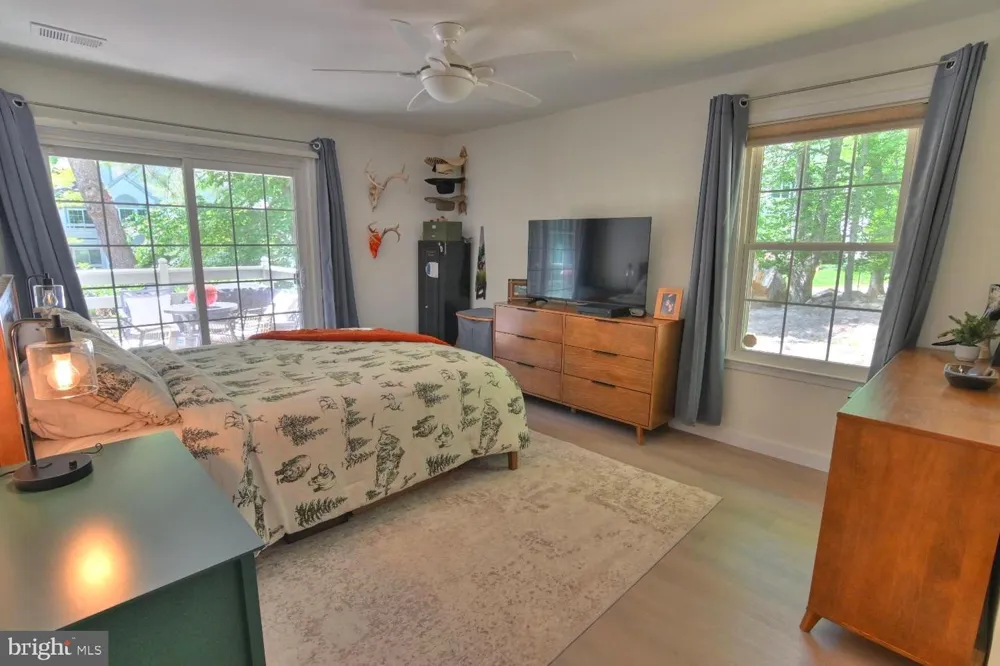 2220 SPRINGWOOD DRIVE #C Reston, VA 20191