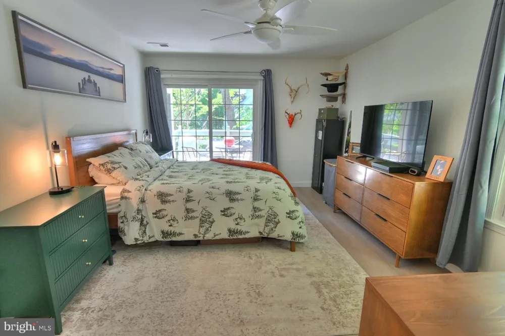 2220 SPRINGWOOD DRIVE #C Reston, VA 20191