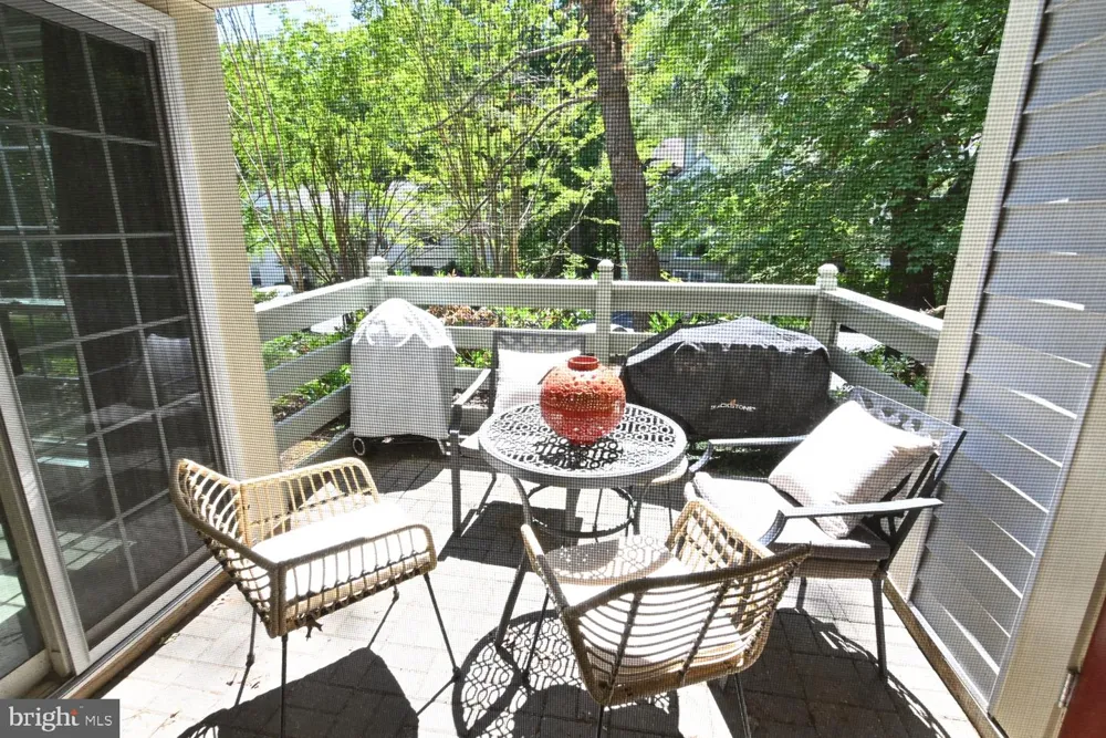 2220 SPRINGWOOD DRIVE #C Reston, VA 20191