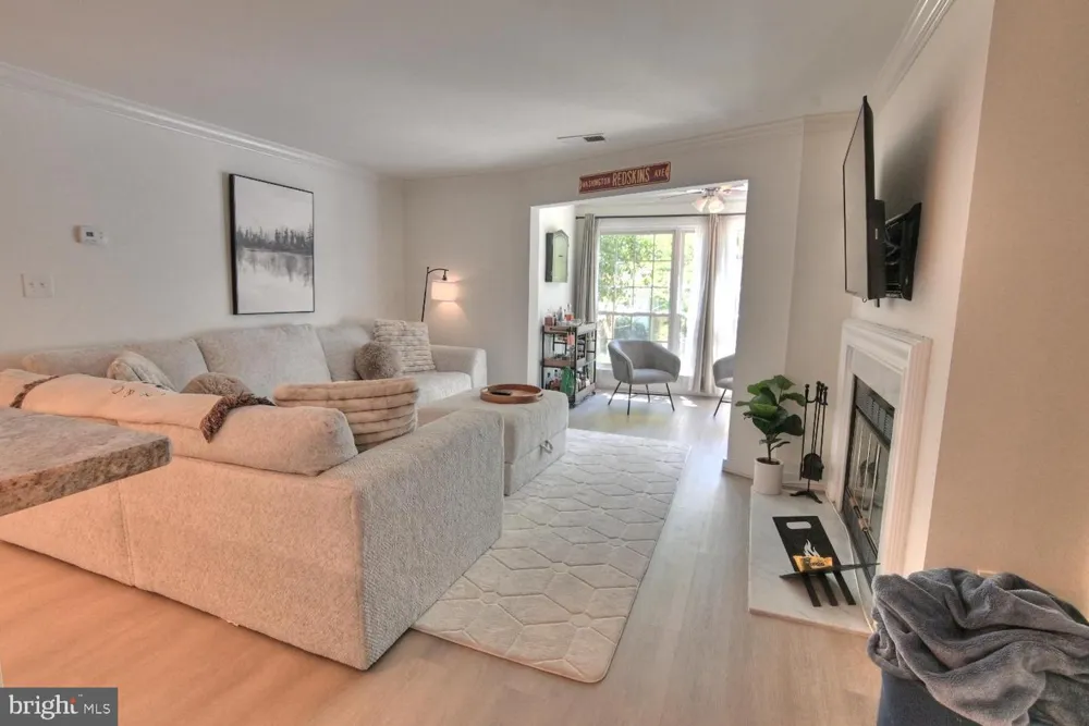 2220 SPRINGWOOD DRIVE #C Reston, VA 20191