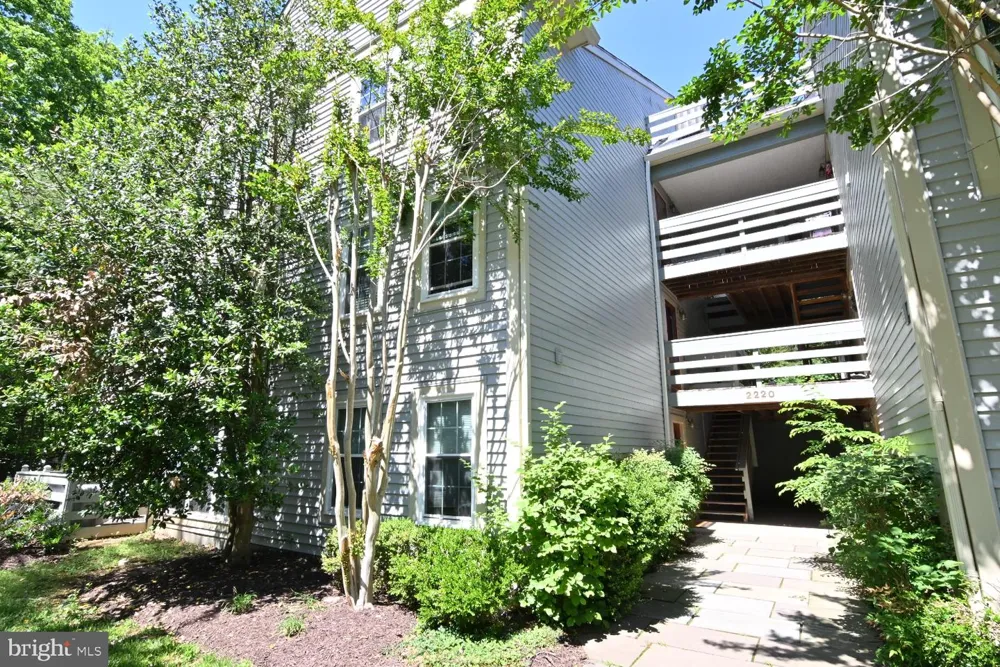 2220 SPRINGWOOD DRIVE #C Reston, VA 20191