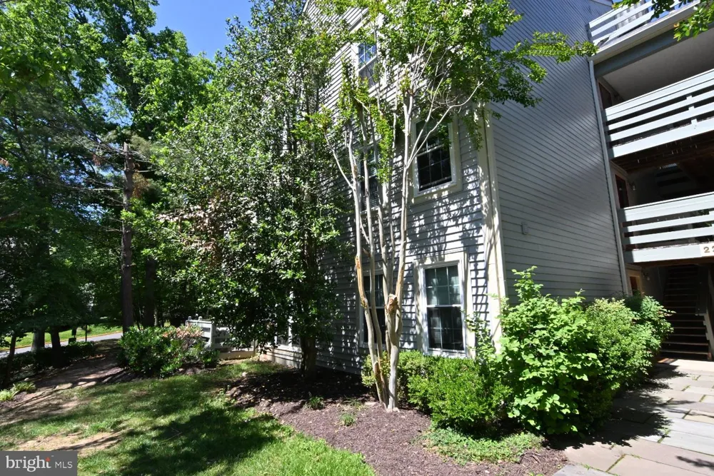 2220 SPRINGWOOD DRIVE #C Reston, VA 20191