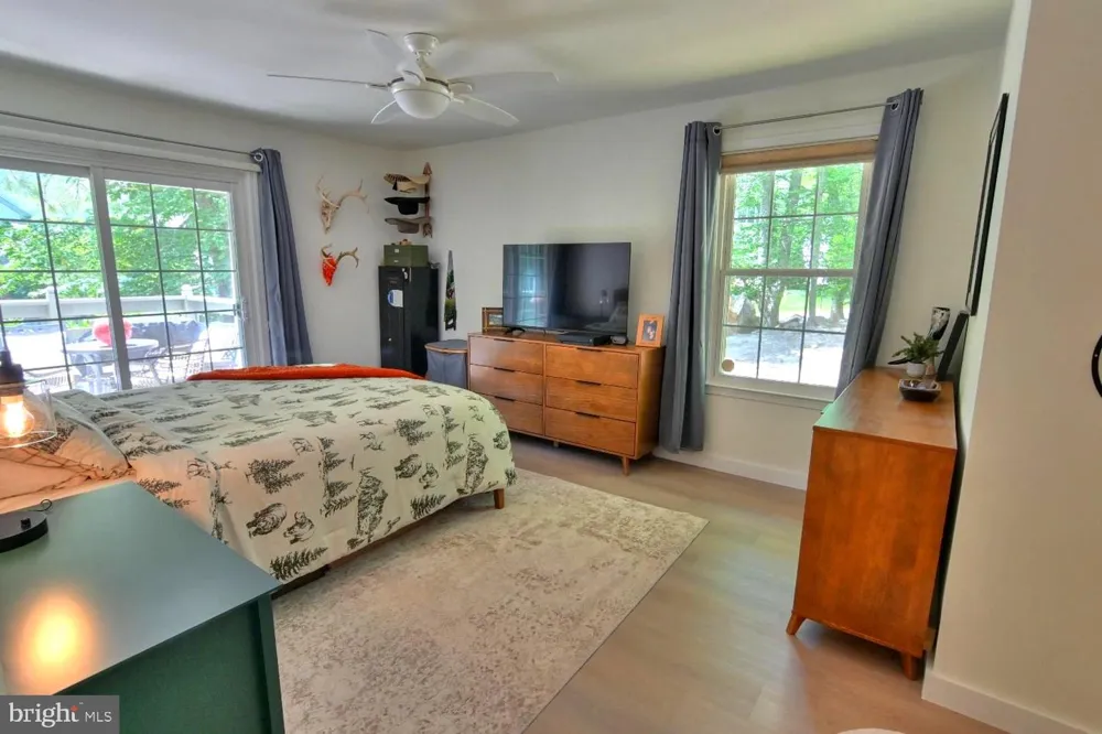 2220 SPRINGWOOD DRIVE #C Reston, VA 20191