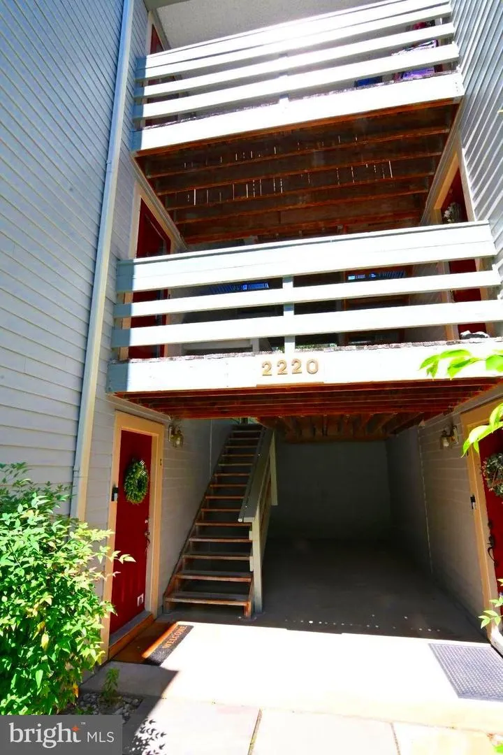2220 SPRINGWOOD DRIVE #C Reston, VA 20191