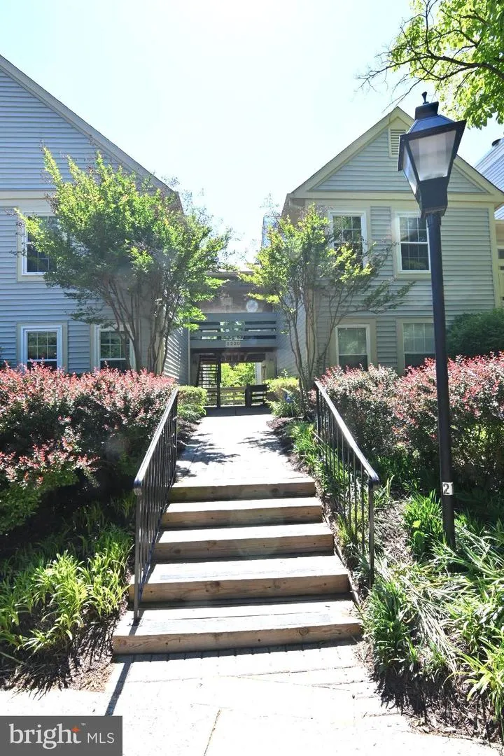 2220 SPRINGWOOD DRIVE #C Reston, VA 20191