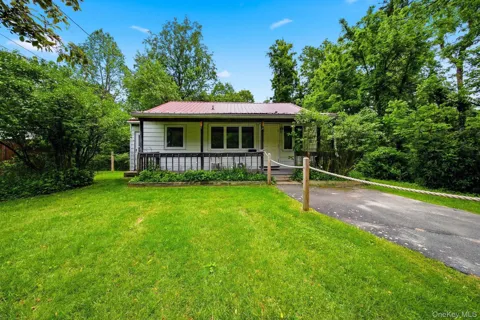 10 Fayer Court