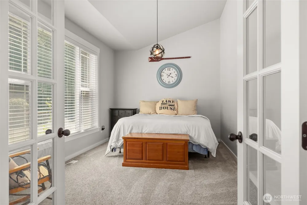 341 W Reeves Hill Drive Shelton, WA 98584