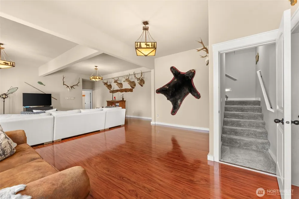 341 W Reeves Hill Drive Shelton, WA 98584
