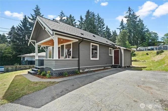 1021 SW 130th Street Burien, WA 98146