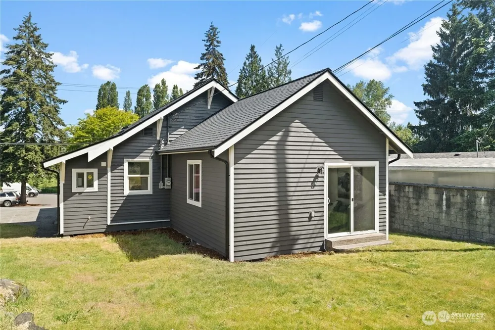 1021 SW 130th Street Burien, WA 98146