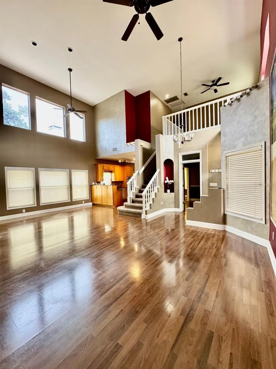 5121 FAIRWAY ONE DRIVE Valrico, FL 33596