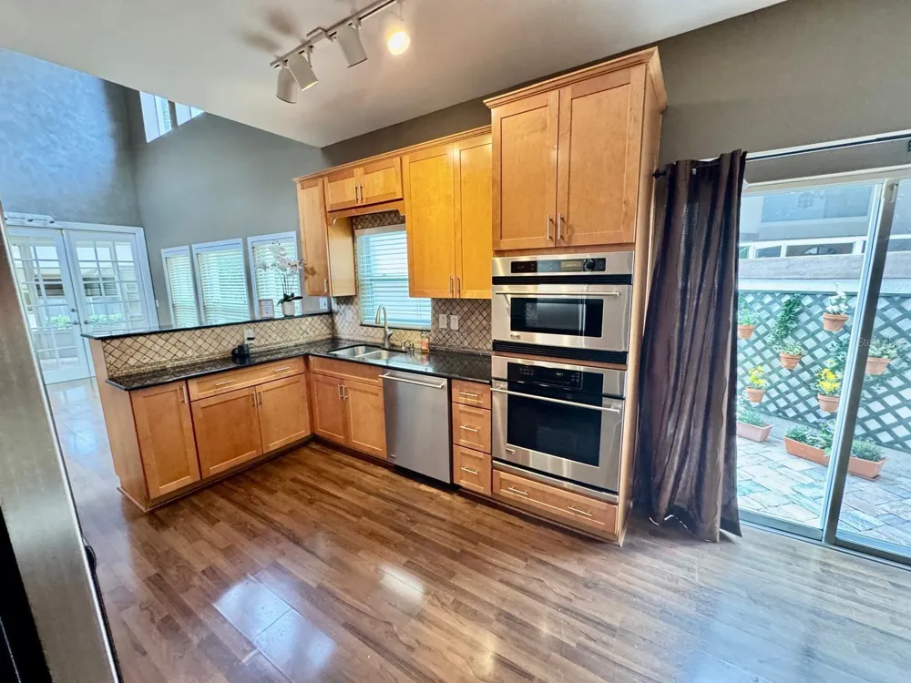 5121 FAIRWAY ONE DRIVE Valrico, FL 33596