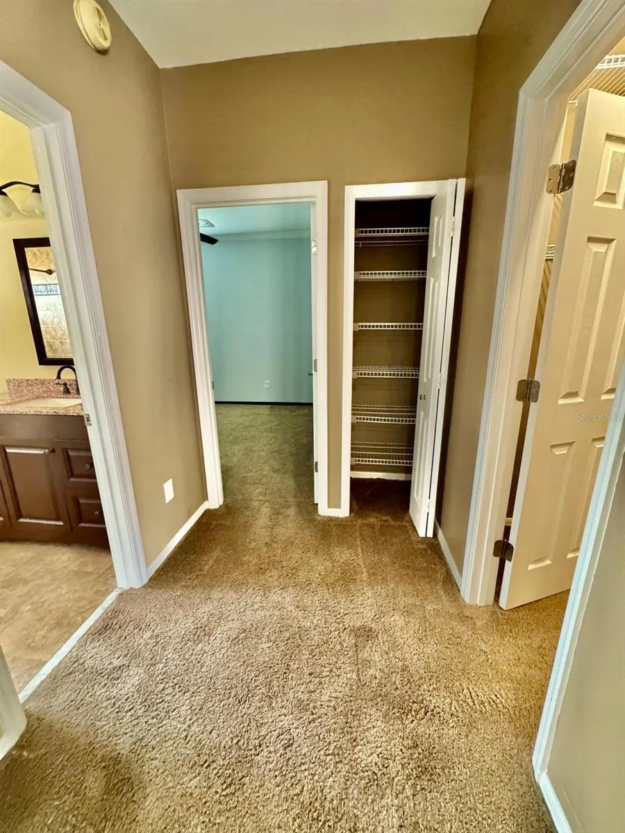 5121 FAIRWAY ONE DRIVE Valrico, FL 33596