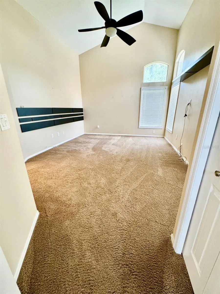5121 FAIRWAY ONE DRIVE Valrico, FL 33596