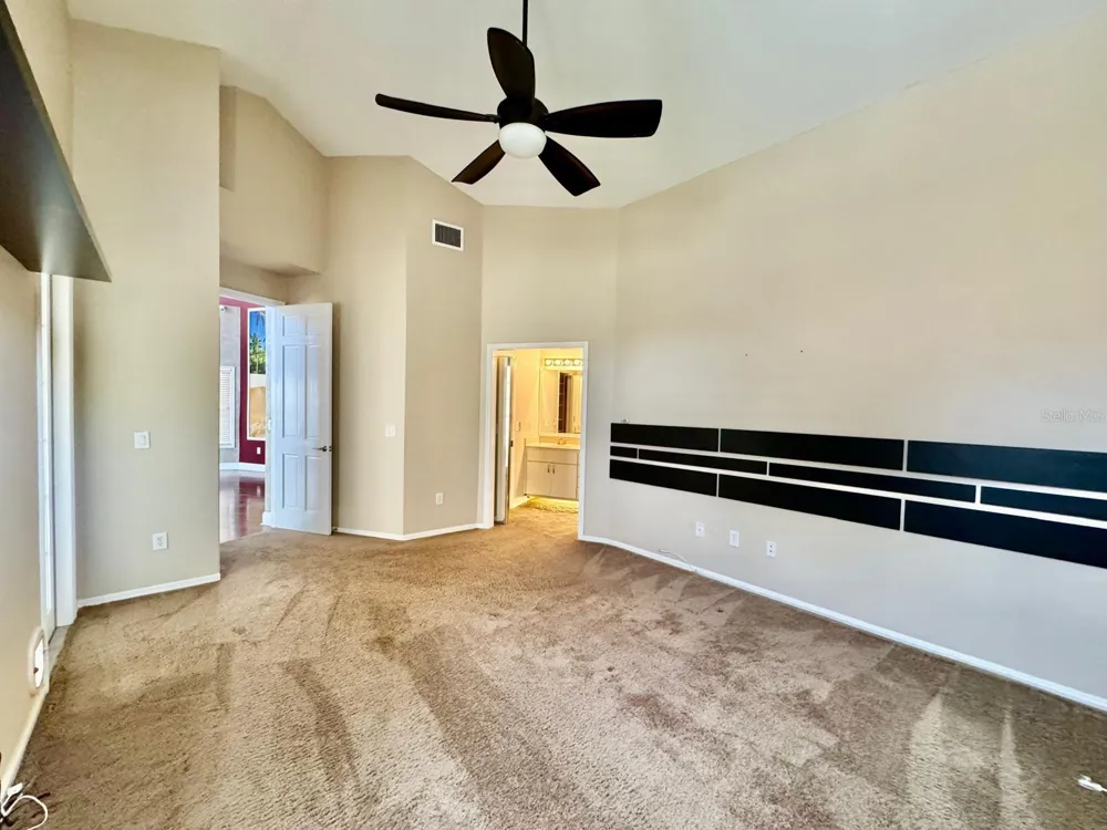 5121 FAIRWAY ONE DRIVE Valrico, FL 33596