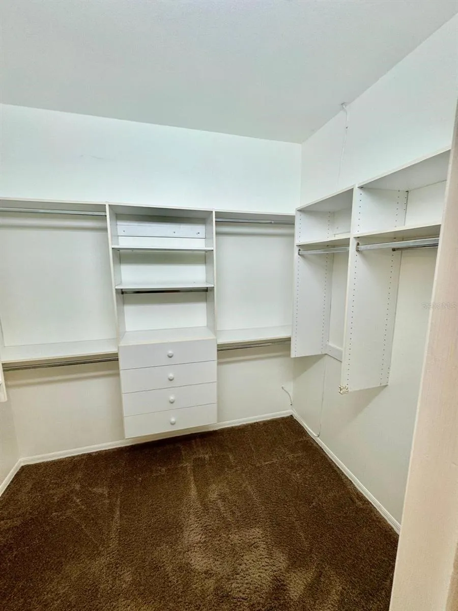 5121 FAIRWAY ONE DRIVE Valrico, FL 33596