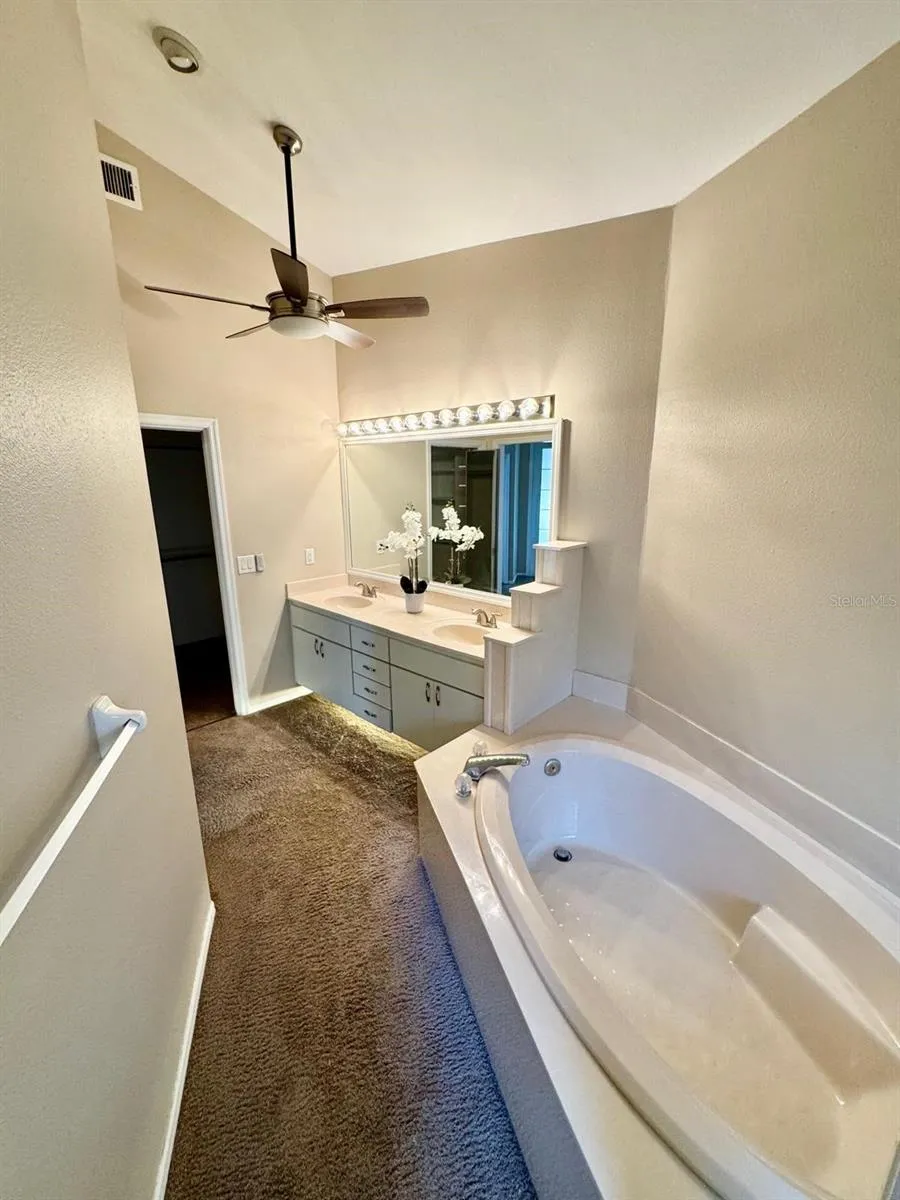 5121 FAIRWAY ONE DRIVE Valrico, FL 33596
