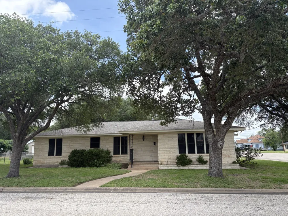 393 Manse Avenue