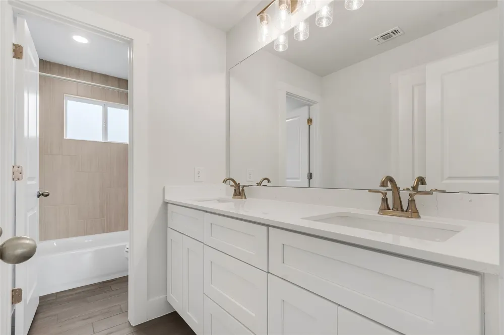 8523 Pine Muhly Drive Lago Vista, TX 78645