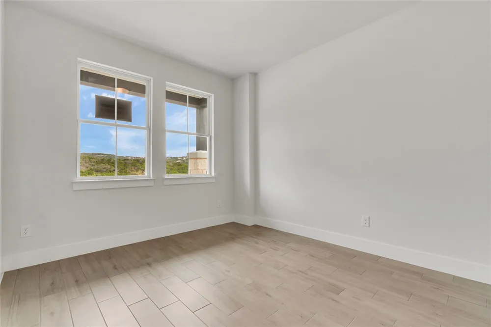 8523 Pine Muhly Drive Lago Vista, TX 78645