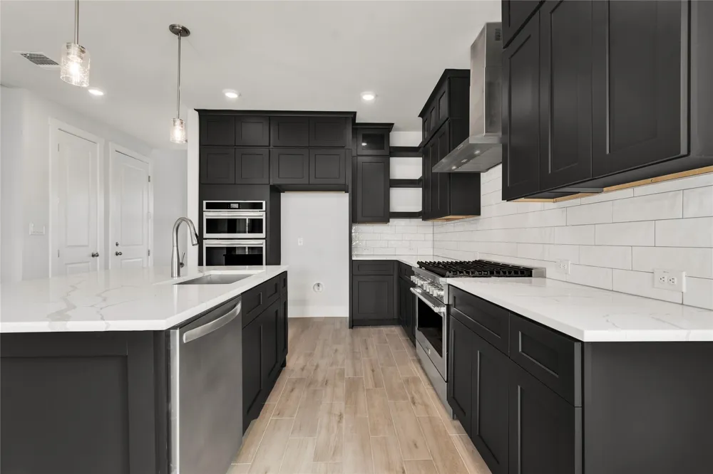 8523 Pine Muhly Drive Lago Vista, TX 78645