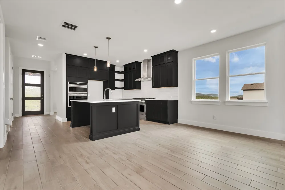8523 Pine Muhly Drive Lago Vista, TX 78645