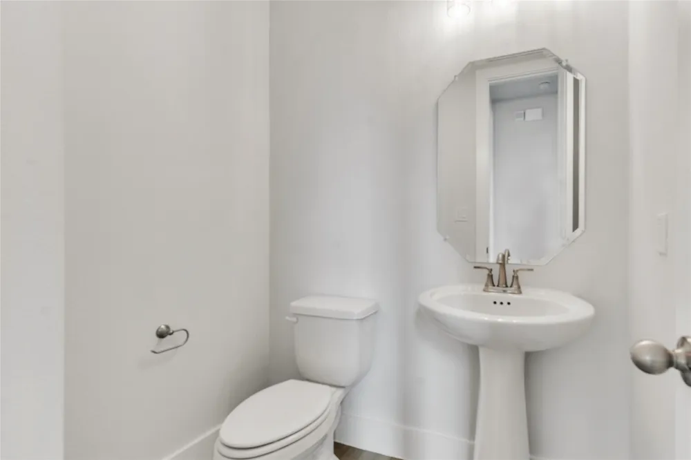 8523 Pine Muhly Drive Lago Vista, TX 78645