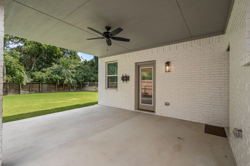 5618 Oaks Lane Westworth Village, TX 76114