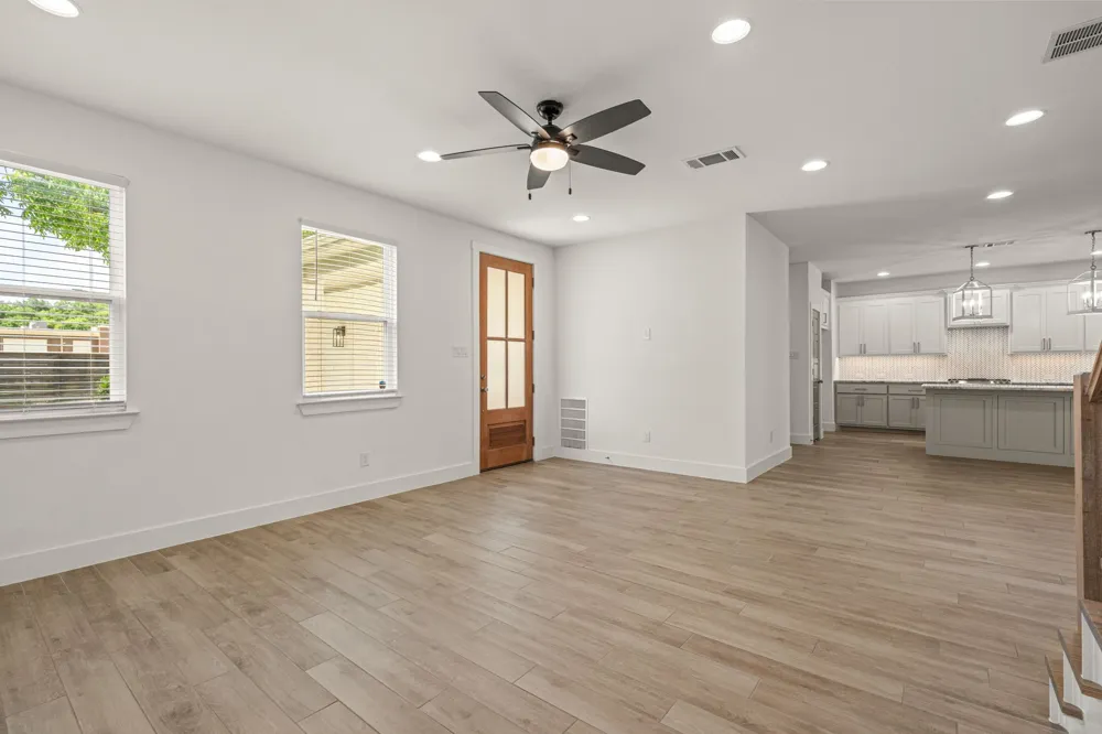 5618 Oaks Lane Westworth Village, TX 76114